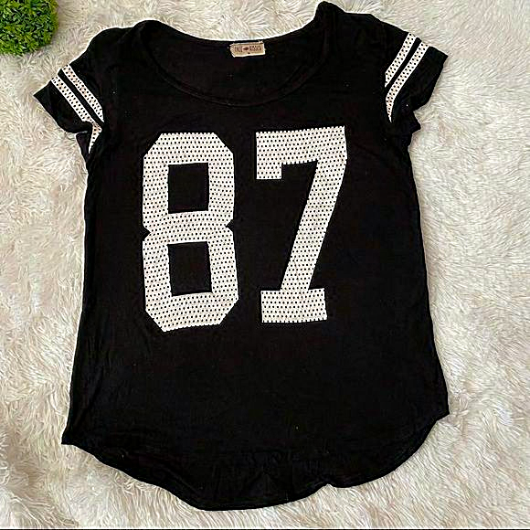 FREE KISSES Brand Vintage Jersey Tee size medium black shirt top logo 87 @ - Picture 2 of 6